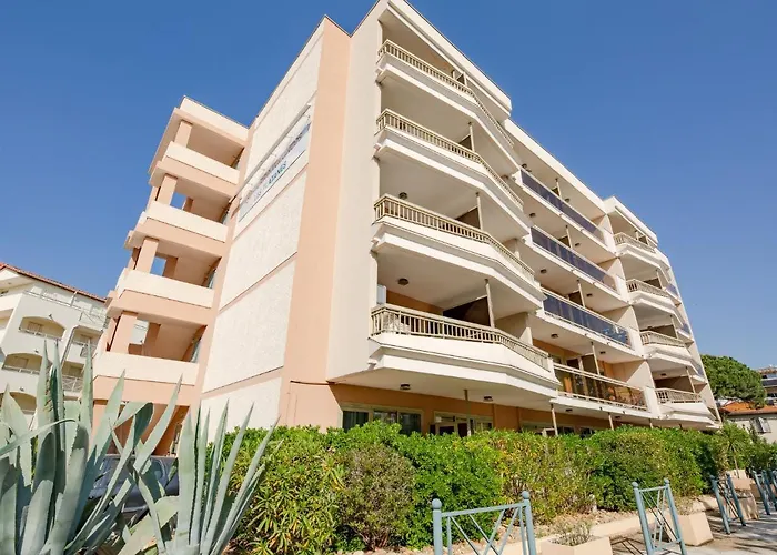 Les Platanes-3 By Interhome Apartament *